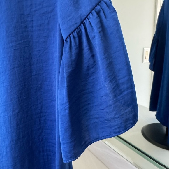 CAbi Rhyme Royal Ruffled Bell Sleeve Blouse US M - Picture 5 of 8